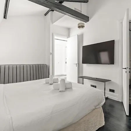 Appartamento Luxury Golden Triangle Ac *
