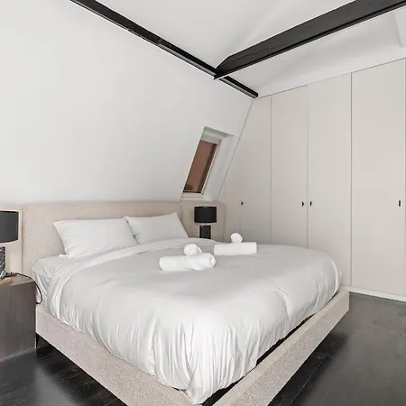 Appartamento Luxury Golden Triangle Ac *