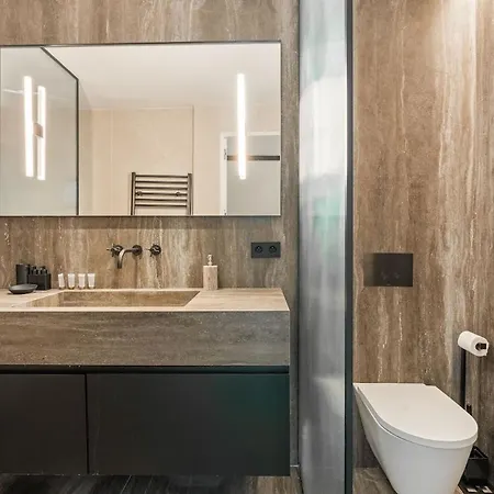 Luxury Golden Triangle Ac