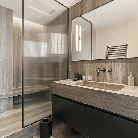 Luxury Golden Triangle Ac Appartamento Parigi