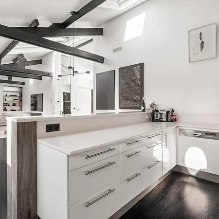 Luxury Golden Triangle Ac Appartamento