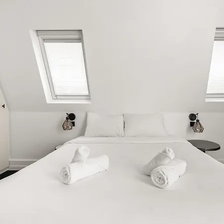 Luxury Golden Triangle Ac Appartamento